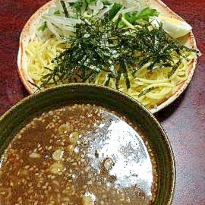 鶏そぼろ入り☆濃厚魚介つけ麺【ラ王アレンジ】